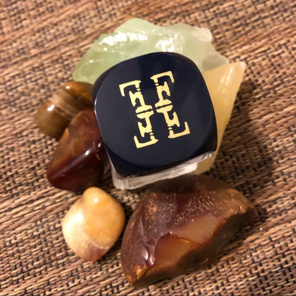 Furless Loose Eye Pigment in Seduce - Picture 4 of 8